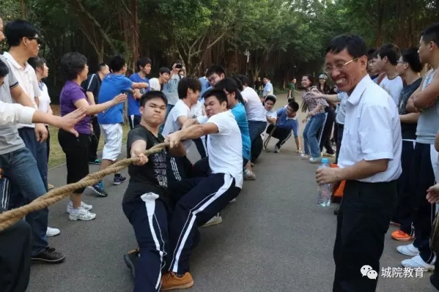 深圳城市學(xué)院高考復(fù)讀學(xué)校